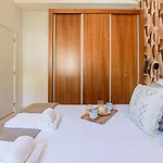 Wonderful Flat Near River W/ Ac By Lovelystay